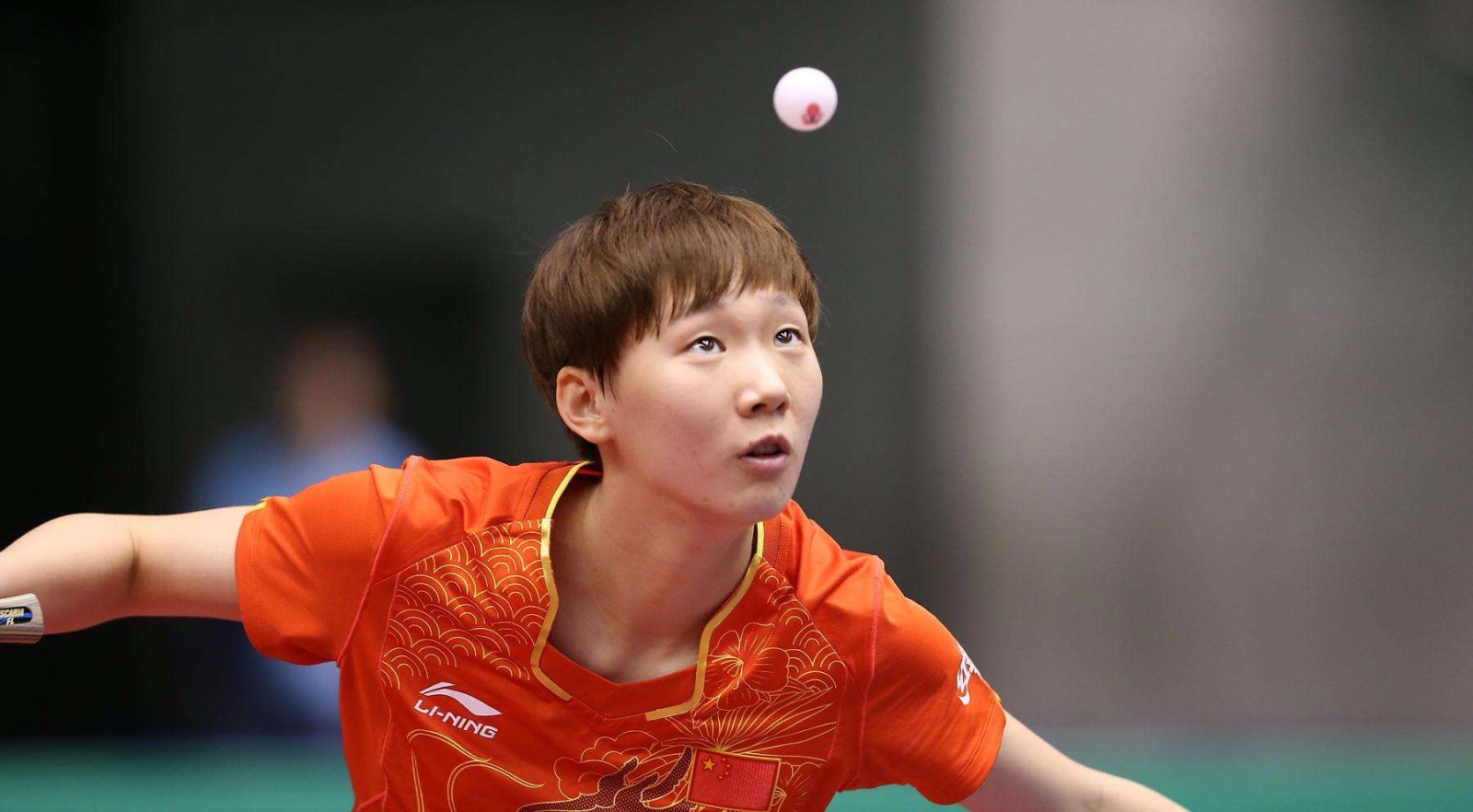 而穆雷则经 而穆雷则经